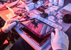 The Professional Difference: How WeFixIt Ensures Quality Screen Replacements